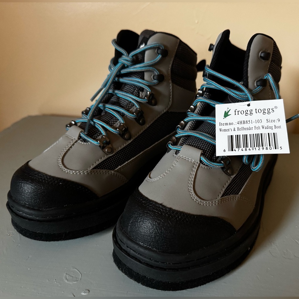 NEW Frogg Toggs Women's Hellbender Wading Boots Felt Sole w/ Bonus Wading Socks